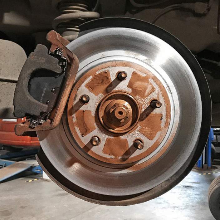 How do disc brakes work?